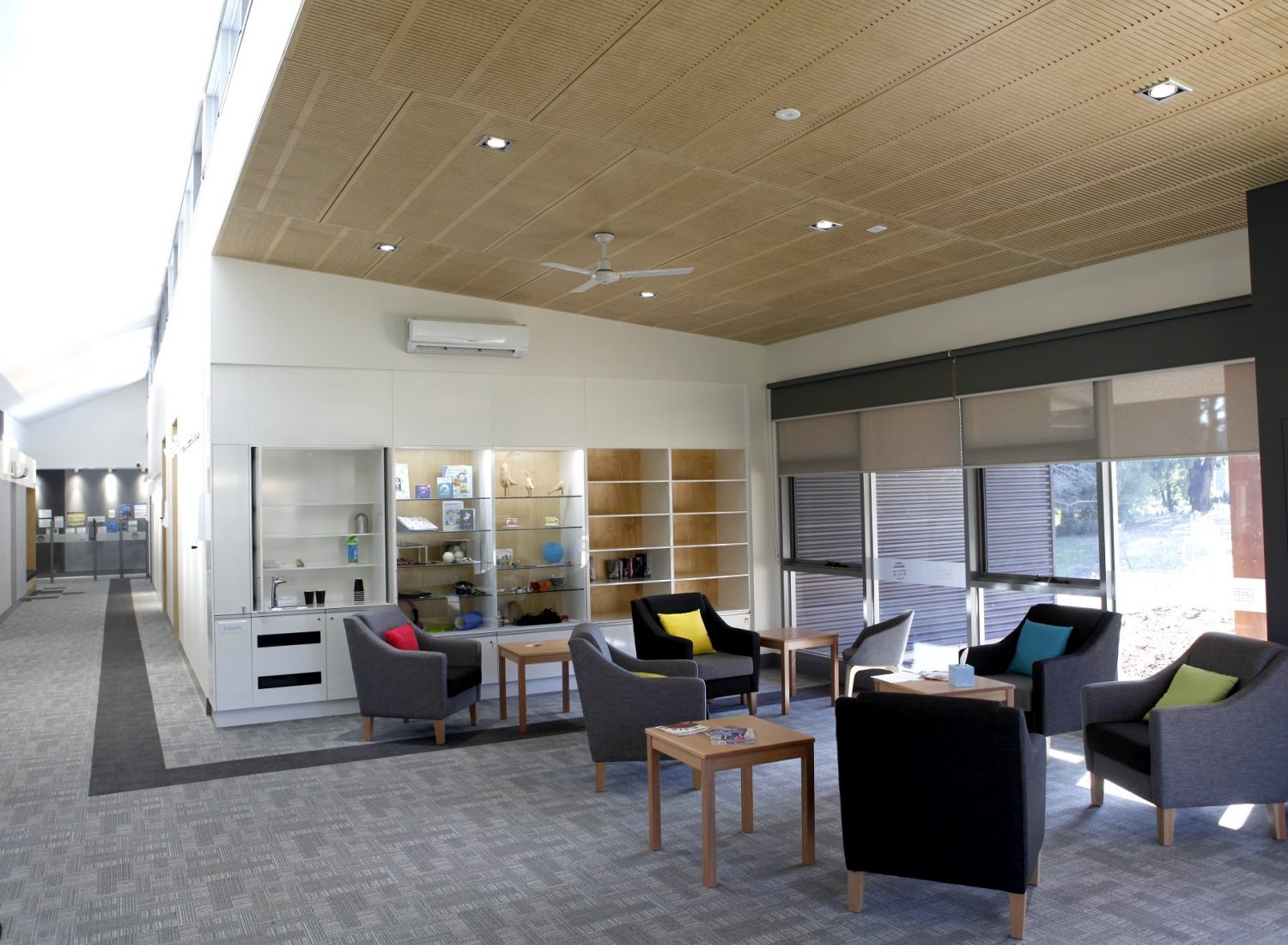 melbcon_-_chirnside_park_integrated_childrens_centre_(internal_1)_1527834368